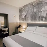 Casa Mirabilia 4* Řím